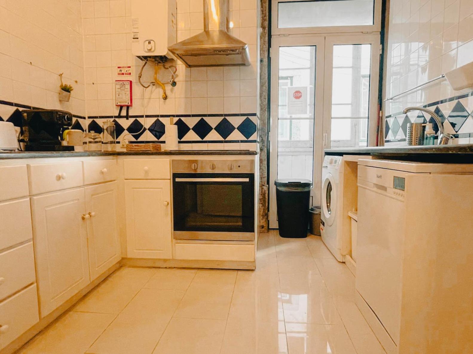 Baixa Pombalina - 4 Bedroom Apartment Lisbon Exterior photo